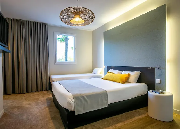 The Originals Boutique Hotel Restaurant Saint James, Montaigu-Vendee